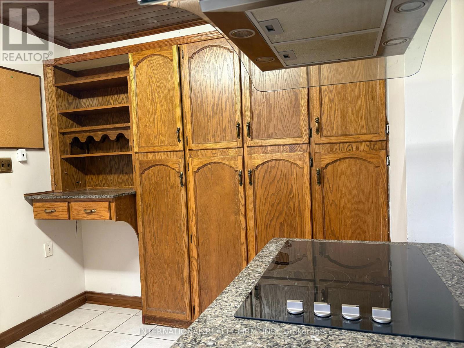 Main - 397 Centre Street E, Richmond Hill, Ontario  L4C 1B5 - Photo 8 - N12974514