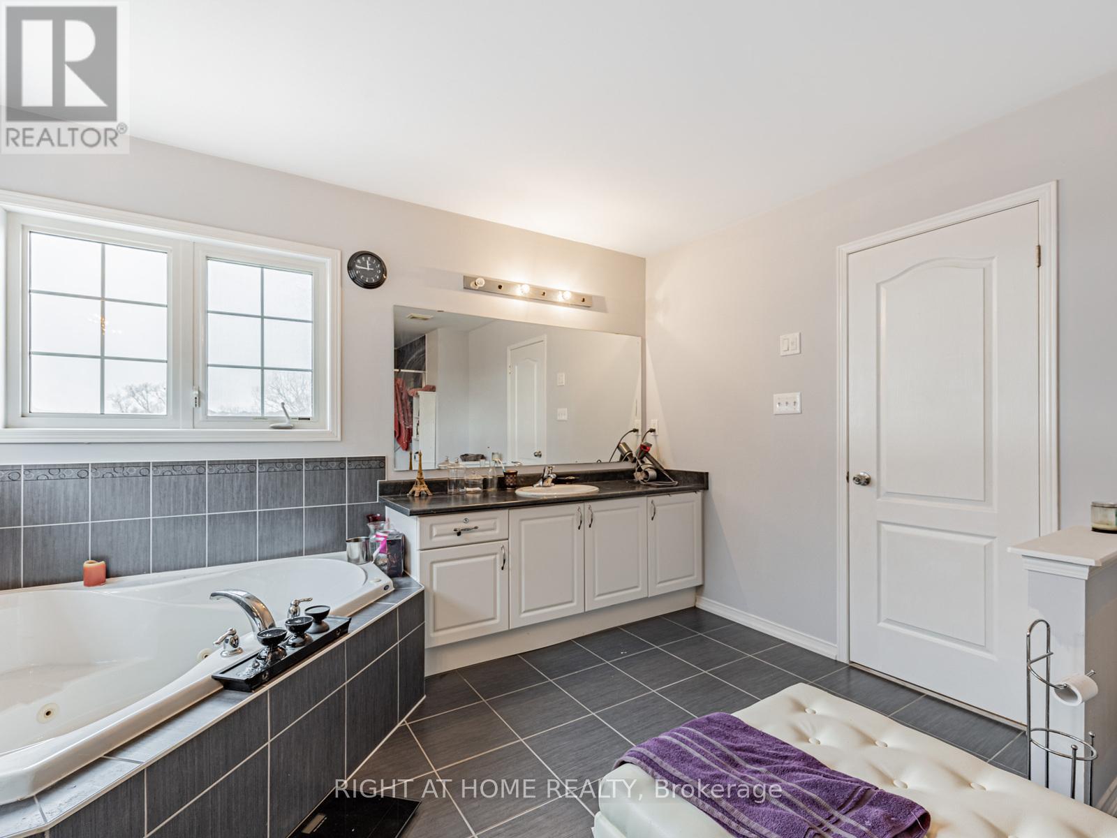 1904 Arborwood Drive, Oshawa, Ontario  L1K 0R3 - Photo 16 - E13017014