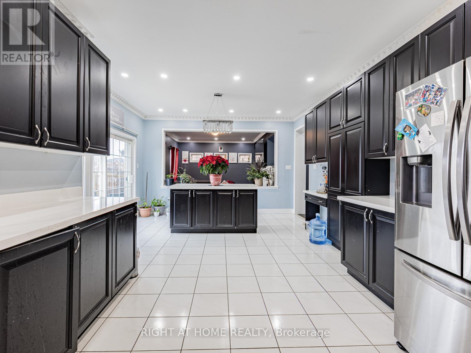 1904 Arborwood Drive, Oshawa, Ontario  L1K 0R3 - Photo 6 - E13017014