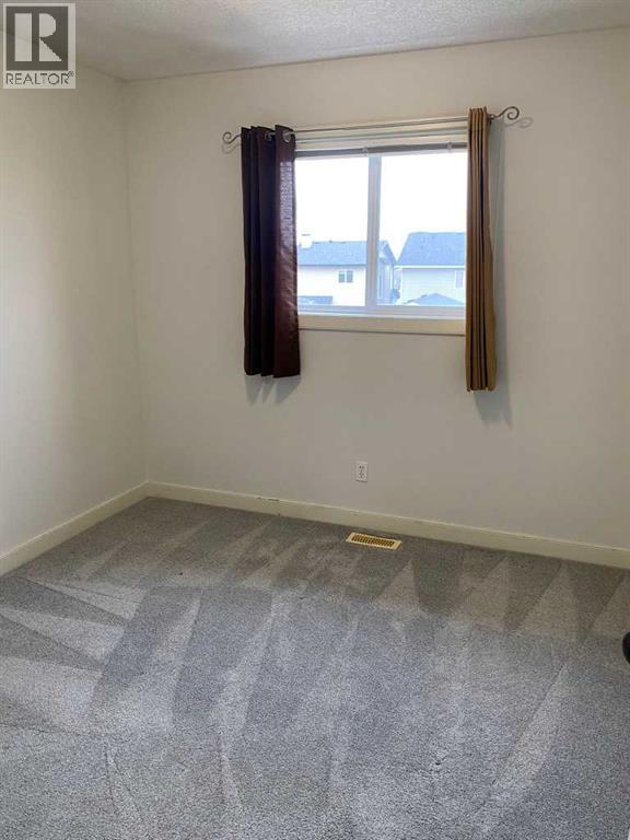 210 Saddlebrook Way NE, Calgary, Alberta  T3J 0B5 - Photo 13 - A2293645