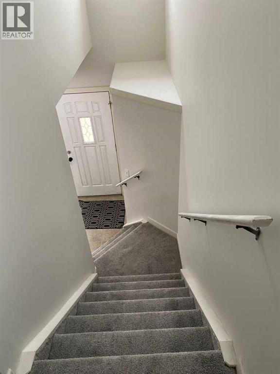 210 Saddlebrook Way NE, Calgary, Alberta  T3J 0B5 - Photo 10 - A2293645