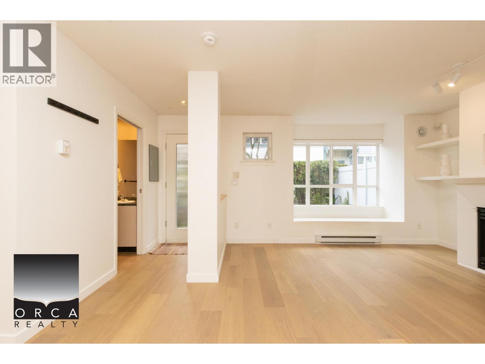 7426 Hawthorne Terrace, Burnaby, British Columbia  V5E 4K6 - Photo 7 - R3106973