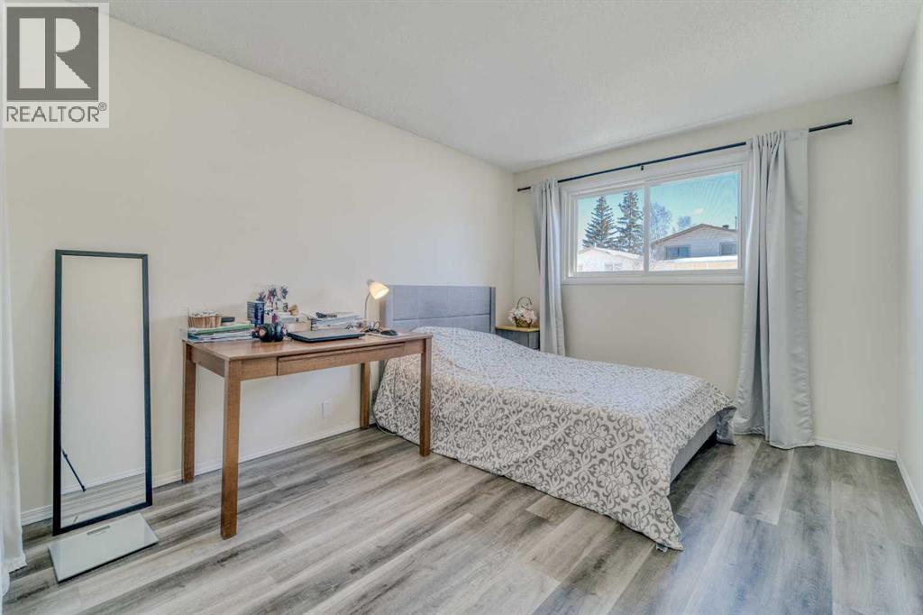 112 Edgedale Way, Calgary, Alberta  T3A 2P9 - Photo 12 - A2302797