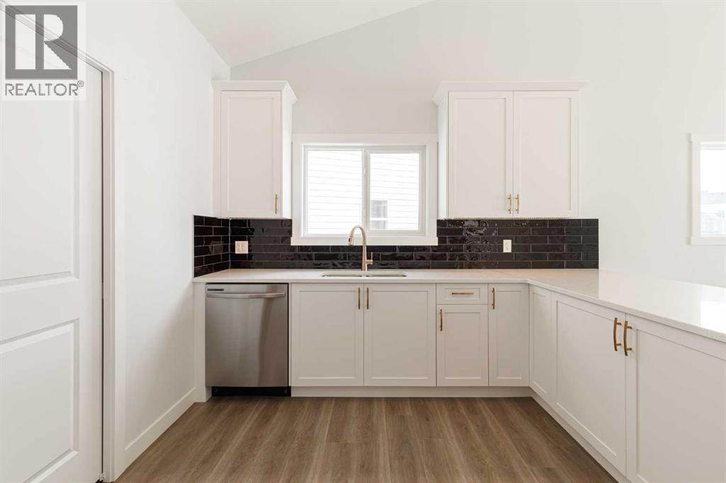 125 Monarch Bend NW, Rural Rocky View County, Alberta  T3Z 0K4 - Photo 7 - A2302248