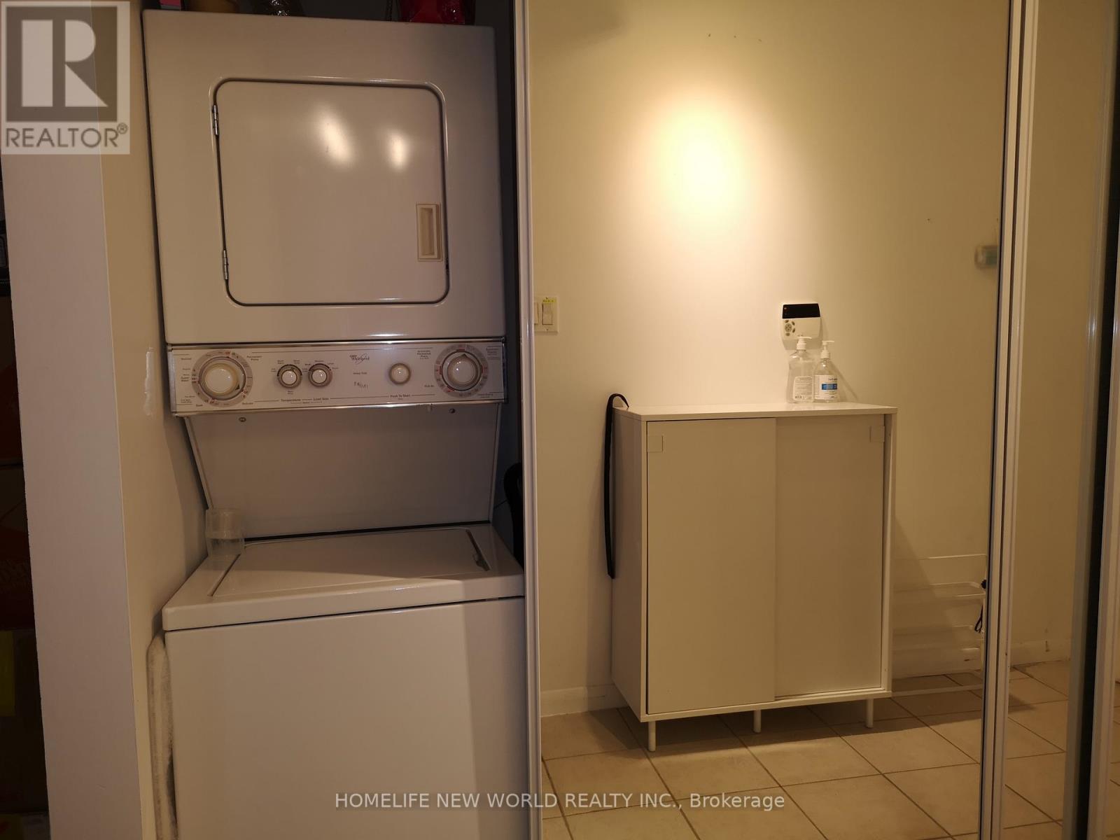 2103 - 38 Grenville Street, Toronto, Ontario  M4Y 1A5 - Photo 15 - C13017036