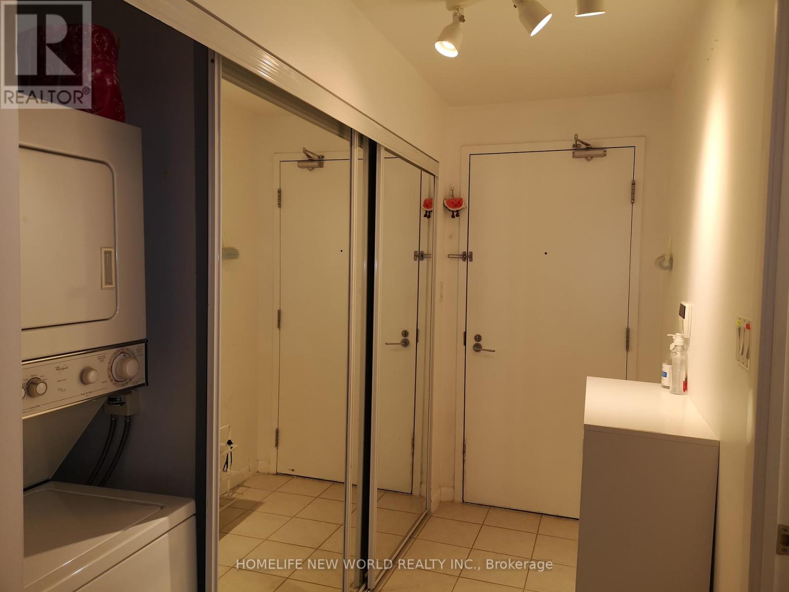 2103 - 38 Grenville Street, Toronto, Ontario  M4Y 1A5 - Photo 16 - C13017036