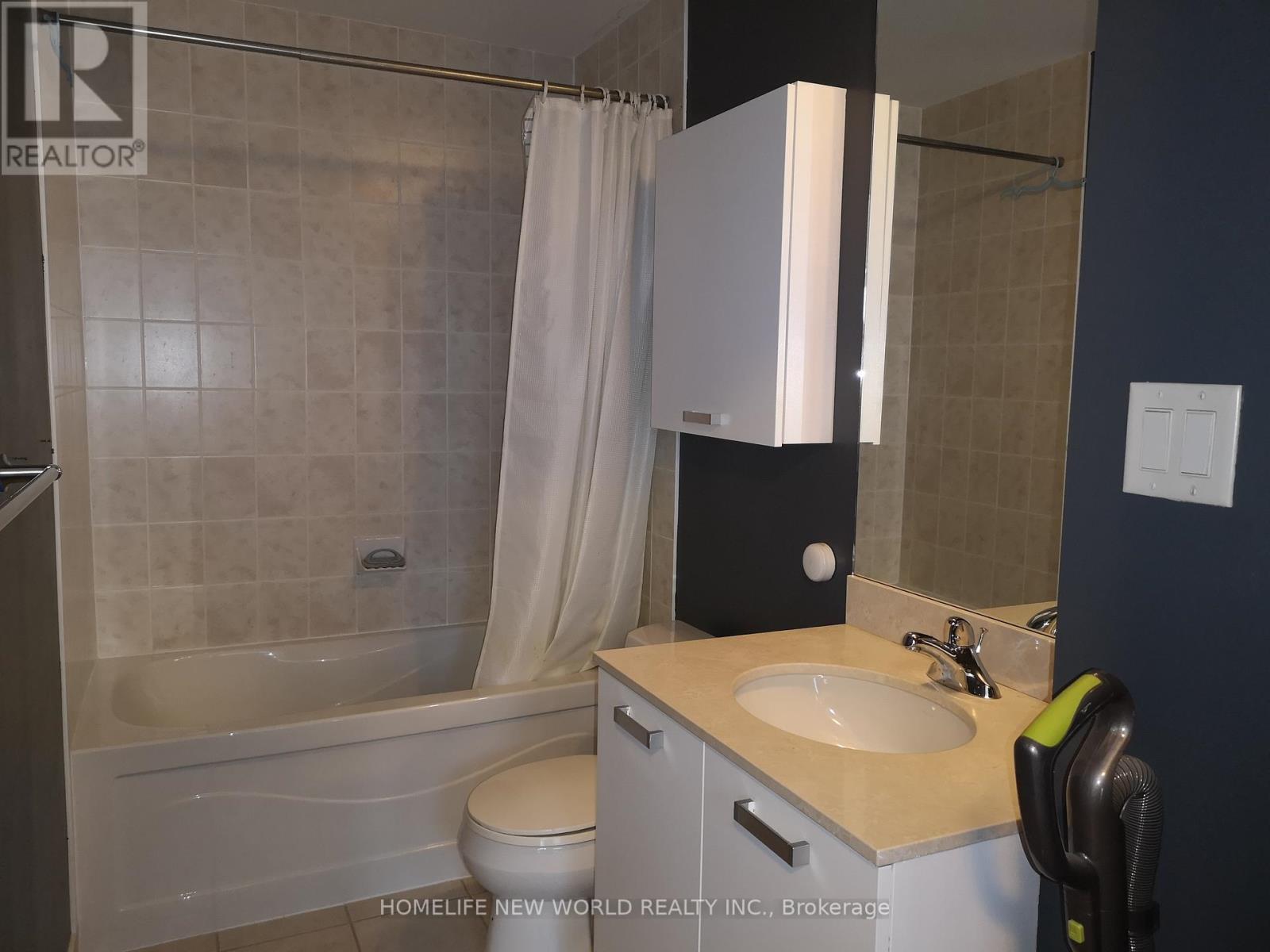 2103 - 38 Grenville Street, Toronto, Ontario  M4Y 1A5 - Photo 21 - C13017036