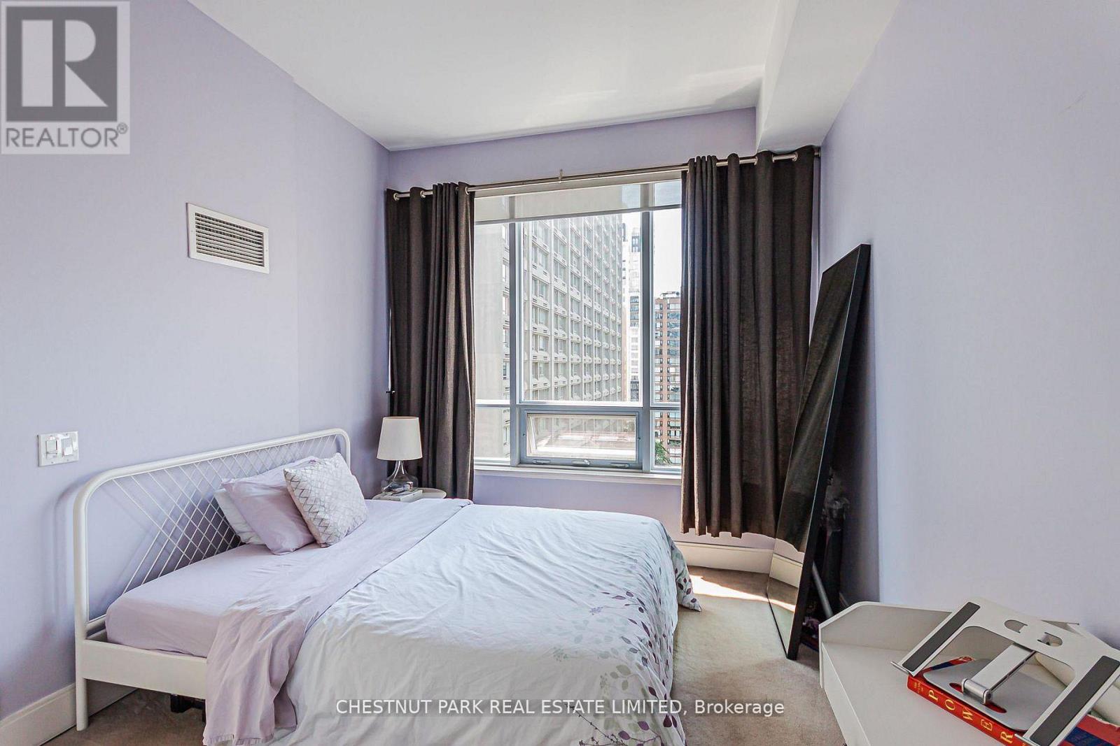 1204 - 21 Balmuto Street, Toronto, Ontario  M4G 1S5 - Photo 6 - C13017052