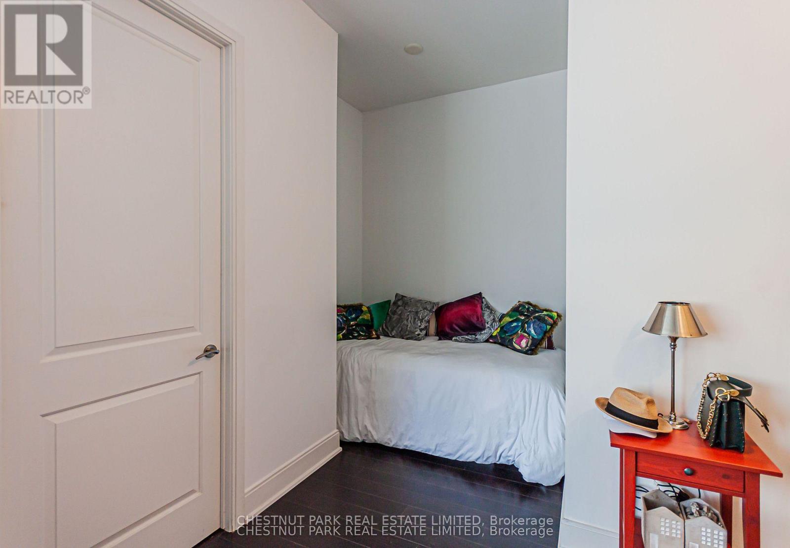 1204 - 21 Balmuto Street, Toronto, Ontario  M4G 1S5 - Photo 8 - C13017052