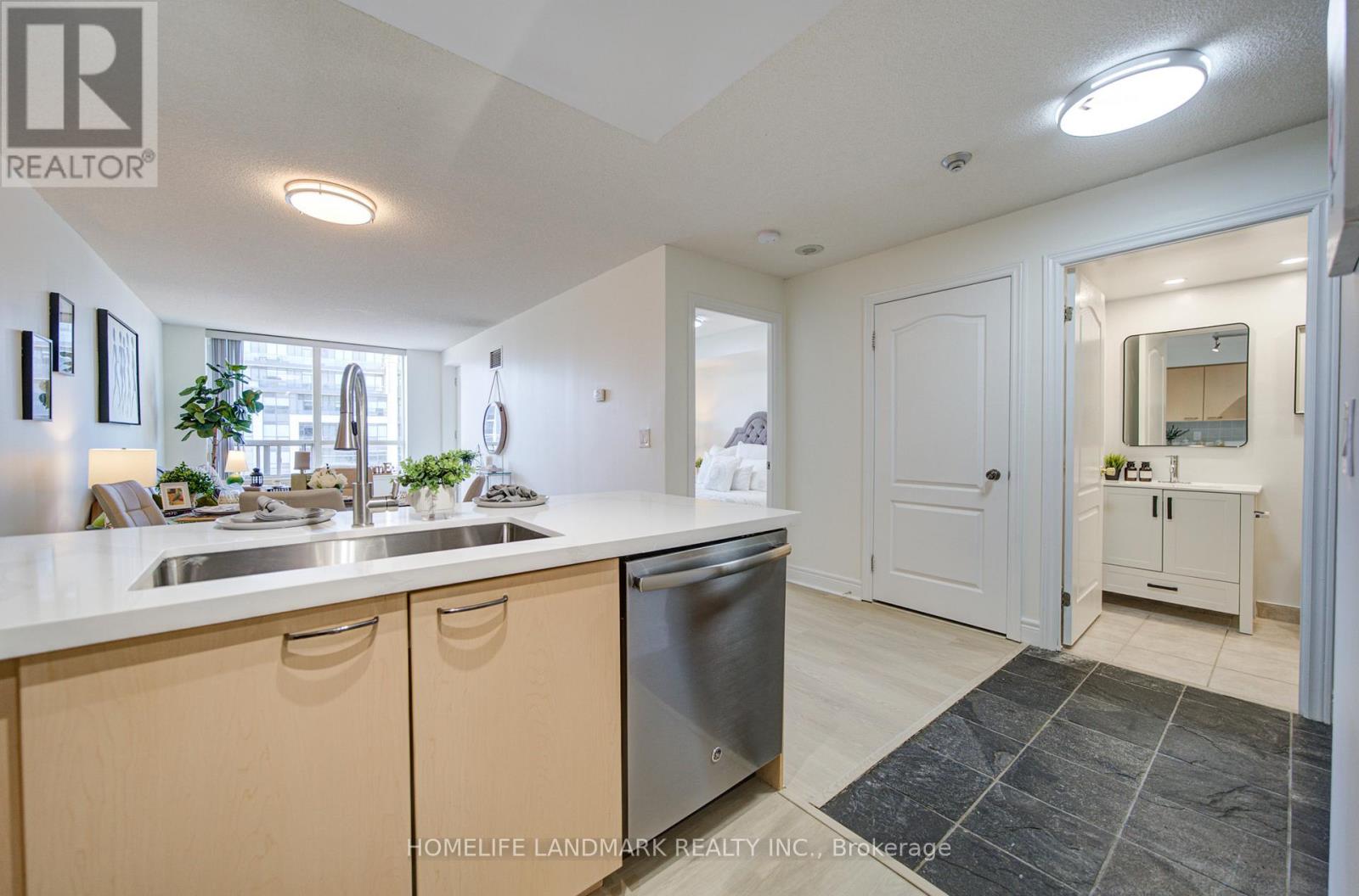 912 - 48 Suncrest Boulevard, Markham, Ontario  L3T 7Y5 - Photo 10 - N13017030