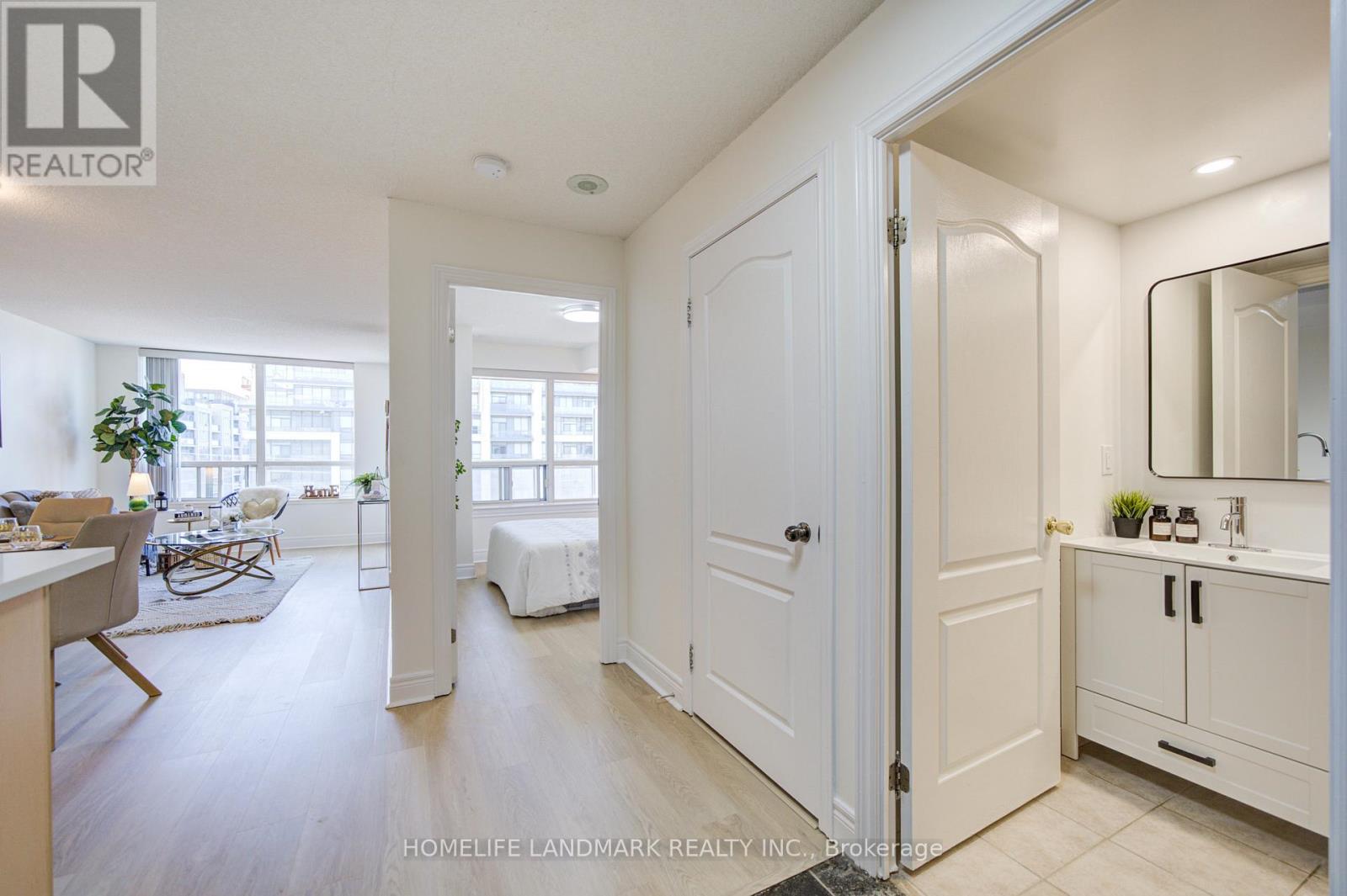 912 - 48 Suncrest Boulevard, Markham, Ontario  L3T 7Y5 - Photo 7 - N13017030