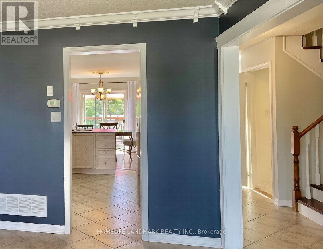 78 Christy Drive, Wasaga Beach, Ontario  L9Z 0B9 - Photo 3 - S13017058