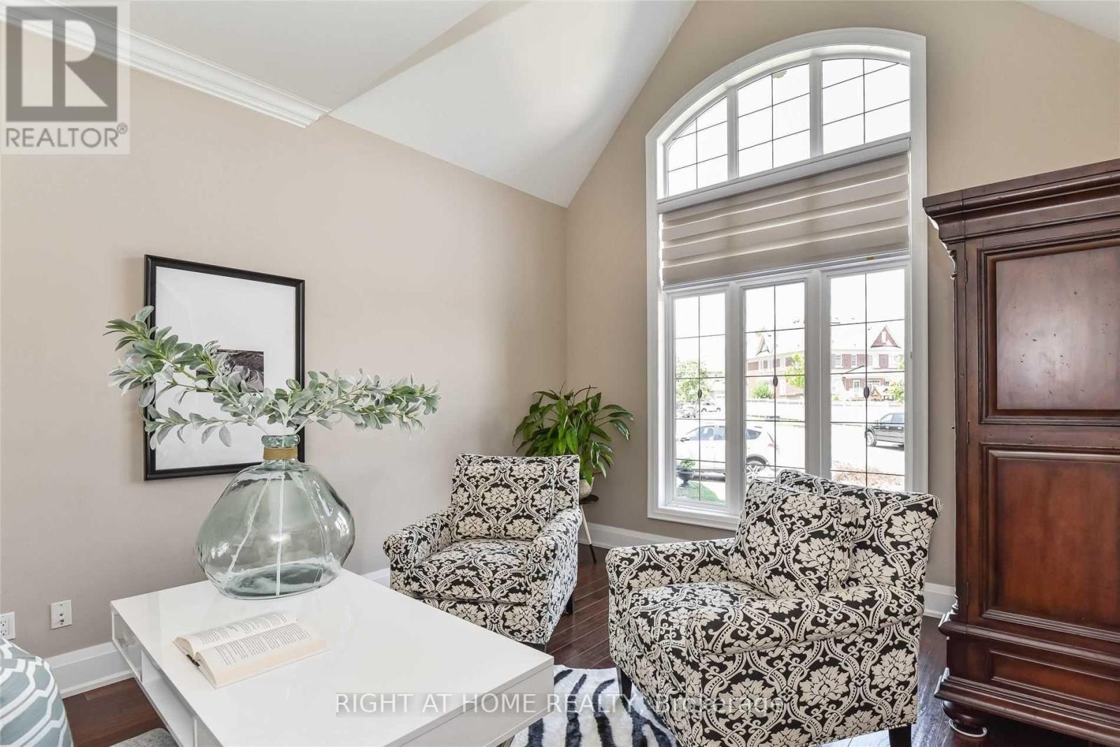 450 Hidden Trail, Oakville, Ontario  L6M 0N4 - Photo 3 - W13017032