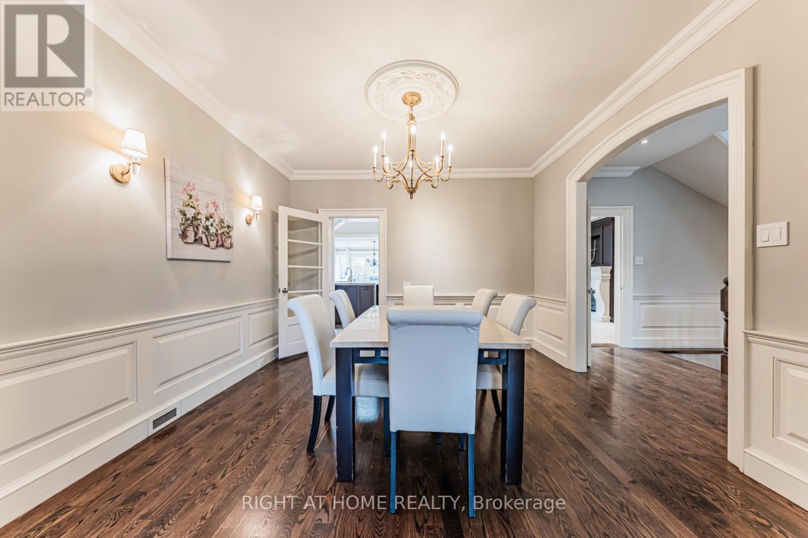 63 Ennisclare Drive W, Oakville, Ontario  L6J 4N3 - Photo 12 - W13017044