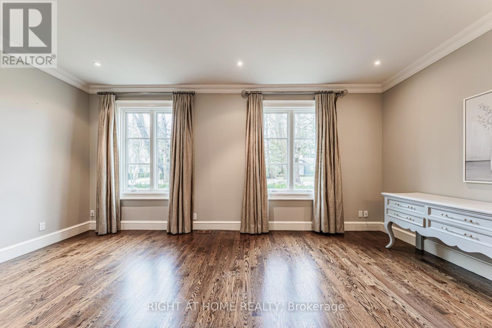 63 Ennisclare Drive W, Oakville, Ontario  L6J 4N3 - Photo 13 - W13017044