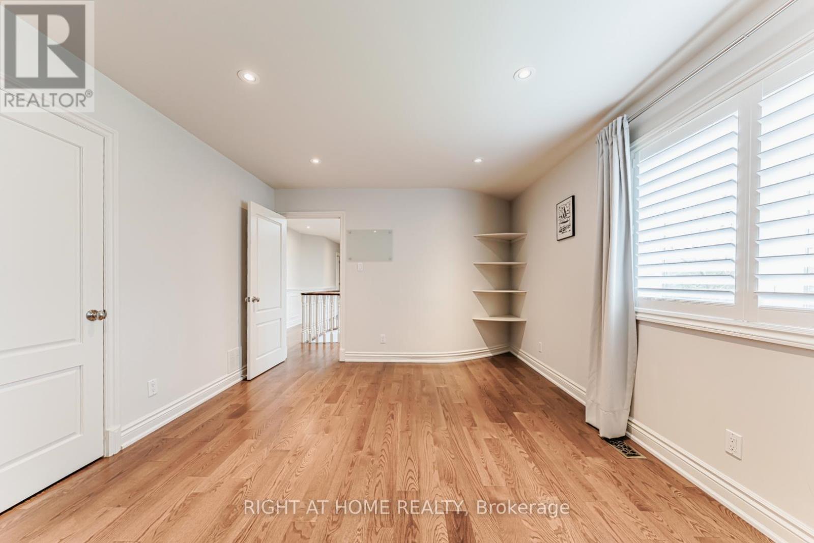 63 Ennisclare Drive W, Oakville, Ontario  L6J 4N3 - Photo 20 - W13017044