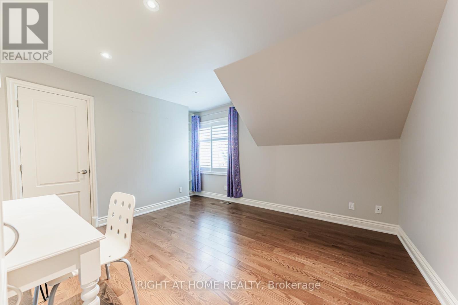 63 Ennisclare Drive W, Oakville, Ontario  L6J 4N3 - Photo 26 - W13017044