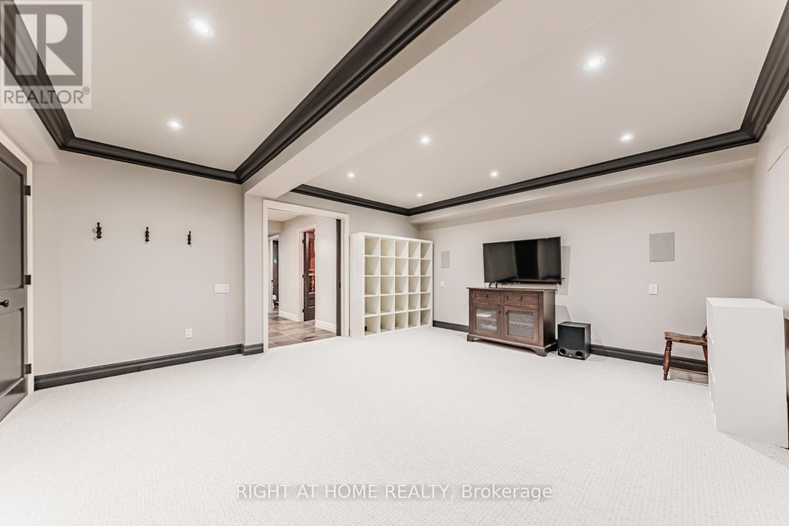 63 Ennisclare Drive W, Oakville, Ontario  L6J 4N3 - Photo 32 - W13017044