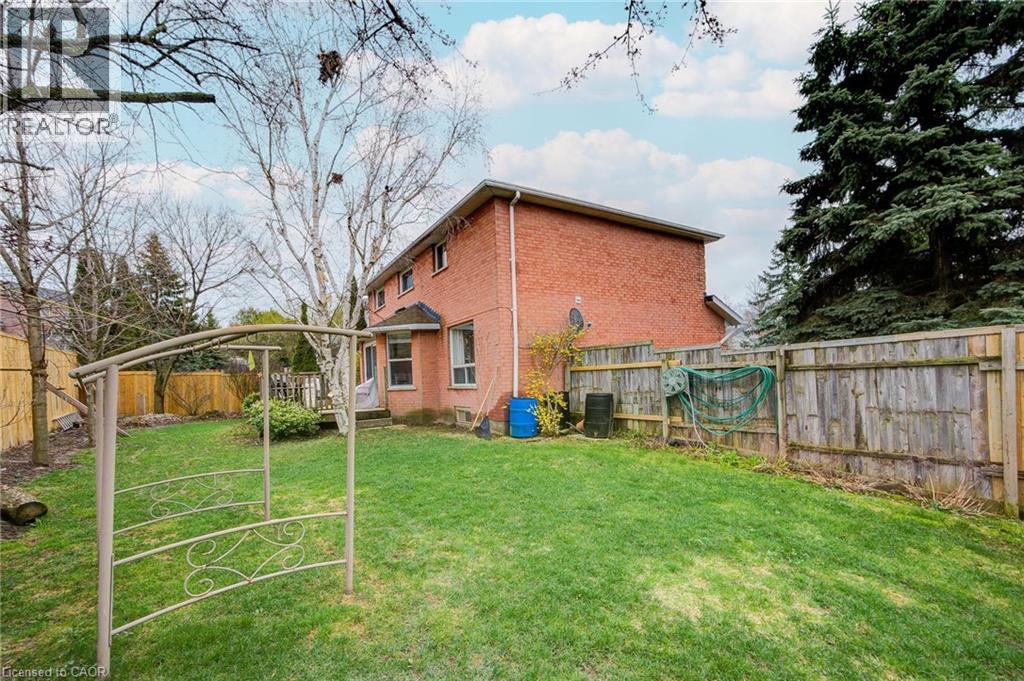207 Stoke Drive, Kitchener, Ontario  N2N 2C3 - Photo 46 - 40821336
