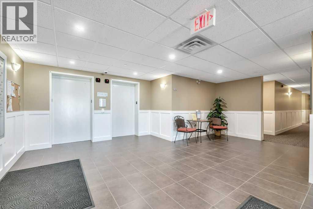 102, 1005b Westmount Drive, Strathmore, Alberta  T1P 0C3 - Photo 5 - A2291765