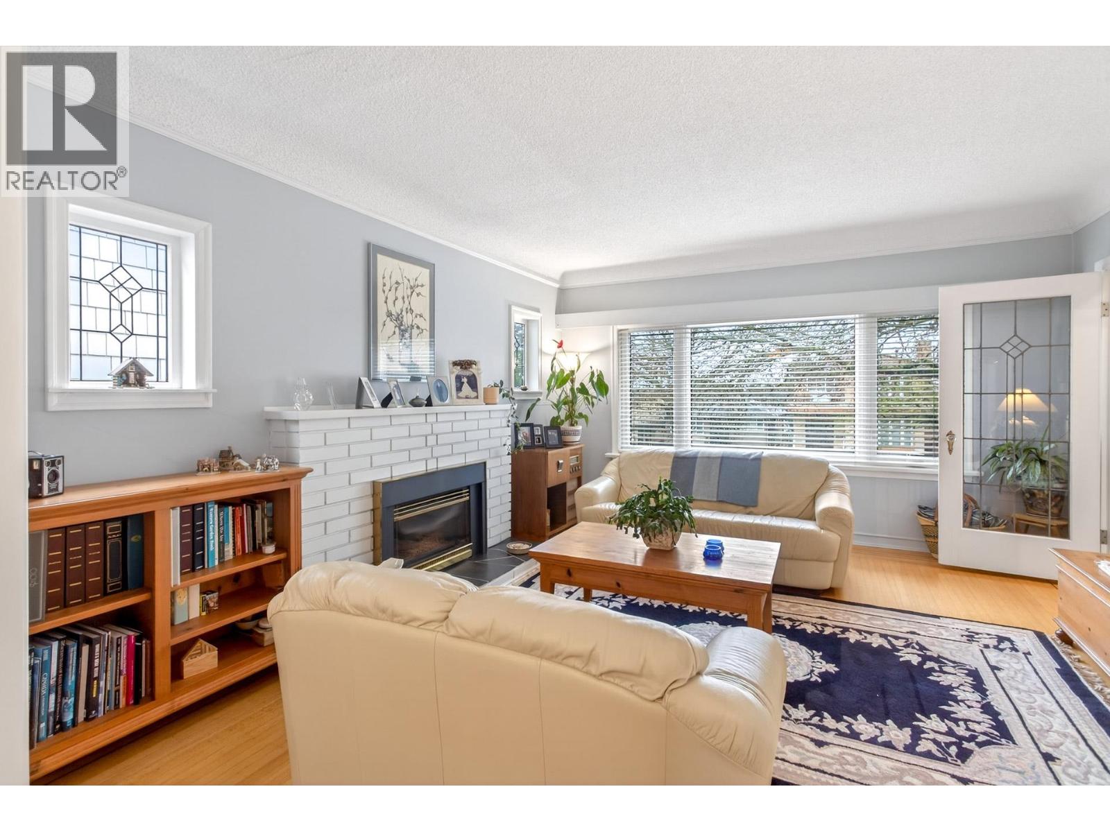 3494 Oxford Street, Vancouver, British Columbia  V5K 1N9 - Photo 11 - R3101249