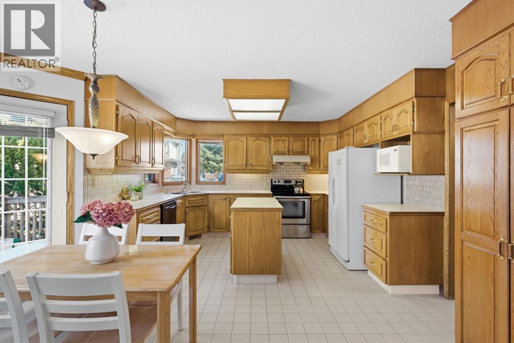 30 Edgeview Road Nw, Calgary, Alberta  T3A 4T8 - Photo 17 - A2301593