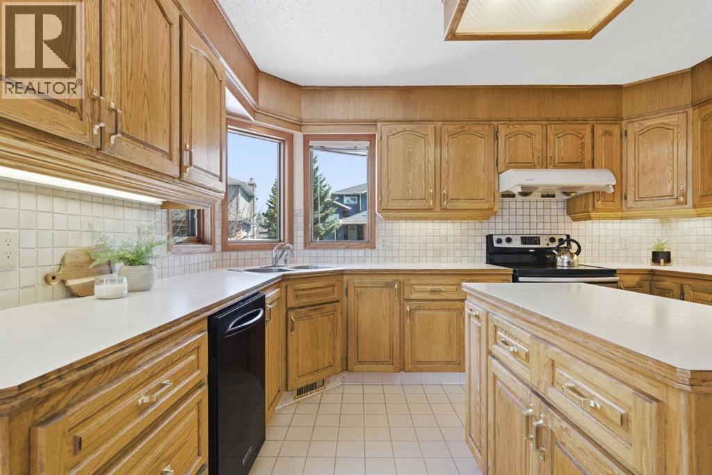 30 Edgeview Road Nw, Calgary, Alberta  T3A 4T8 - Photo 10 - A2301593