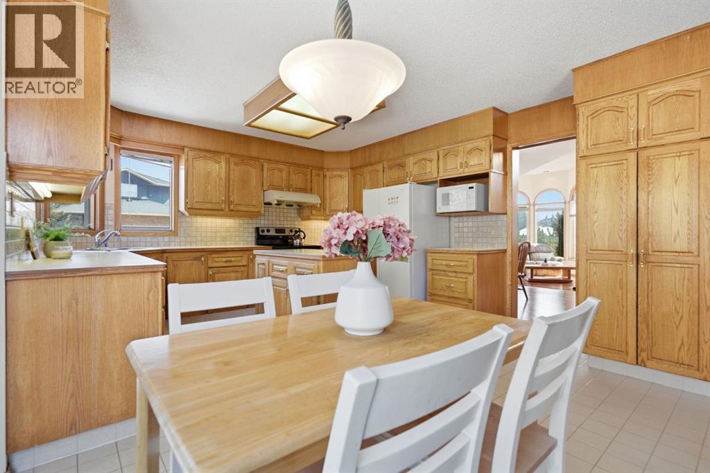 30 Edgeview Road Nw, Calgary, Alberta  T3A 4T8 - Photo 18 - A2301593