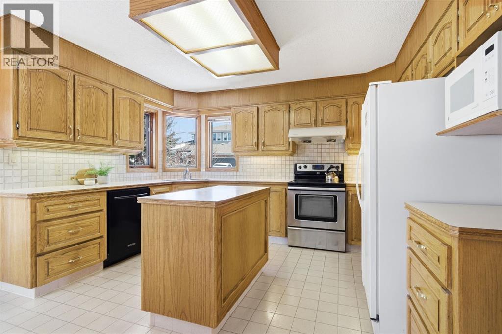 30 Edgeview Road Nw, Calgary, Alberta  T3A 4T8 - Photo 11 - A2301593