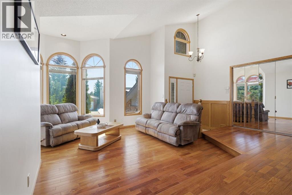 30 Edgeview Road Nw, Calgary, Alberta  T3A 4T8 - Photo 4 - A2301593