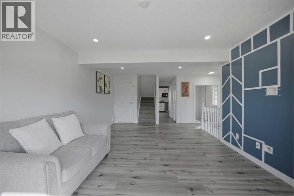 24 Martindale Drive Ne, Calgary, Alberta  T3J 2V6 - Photo 7 - A2301127