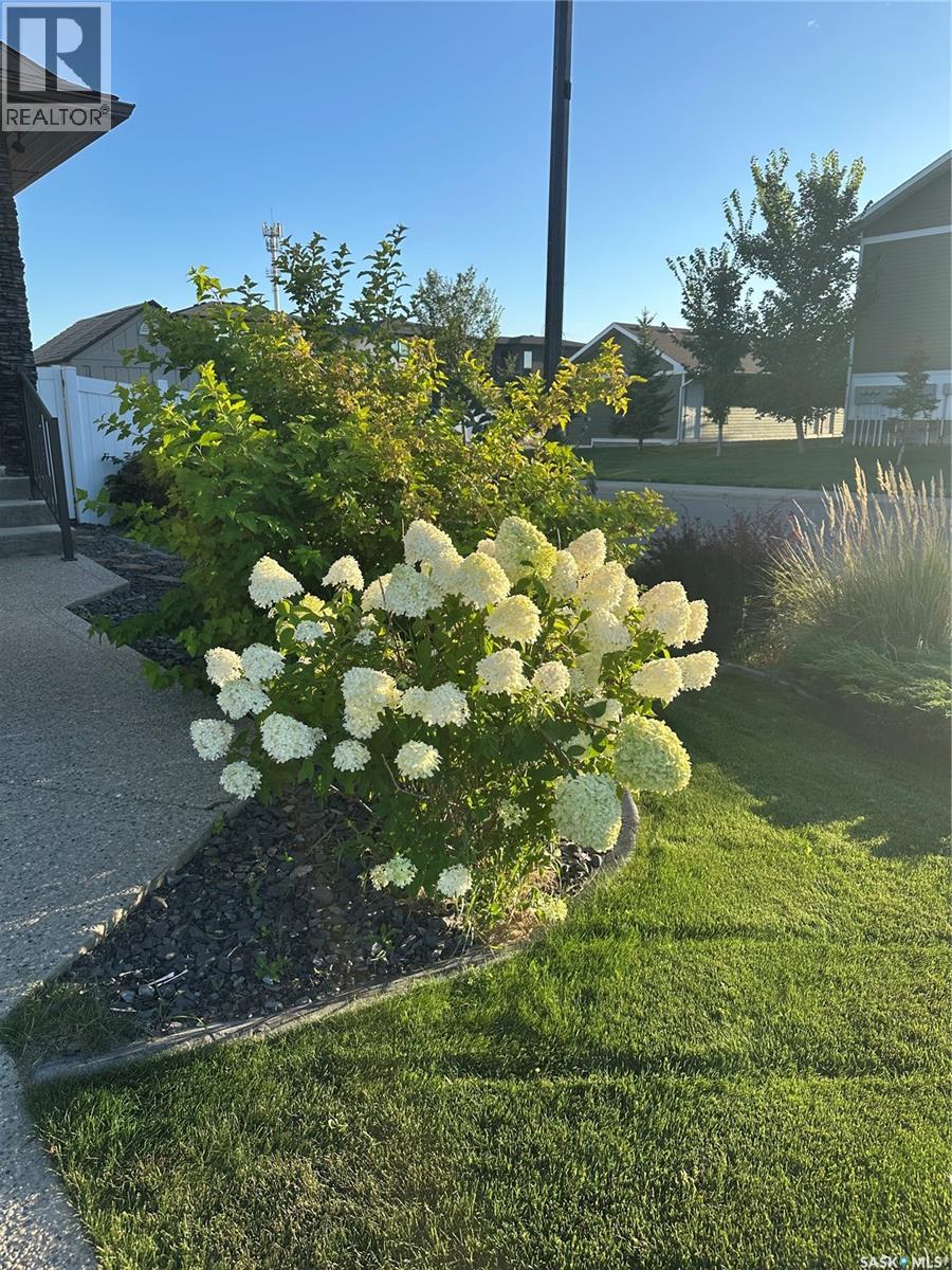 4301 Green Poplar Lane, Regina, Saskatchewan  S4V 1R1 - Photo 3 - SK033216