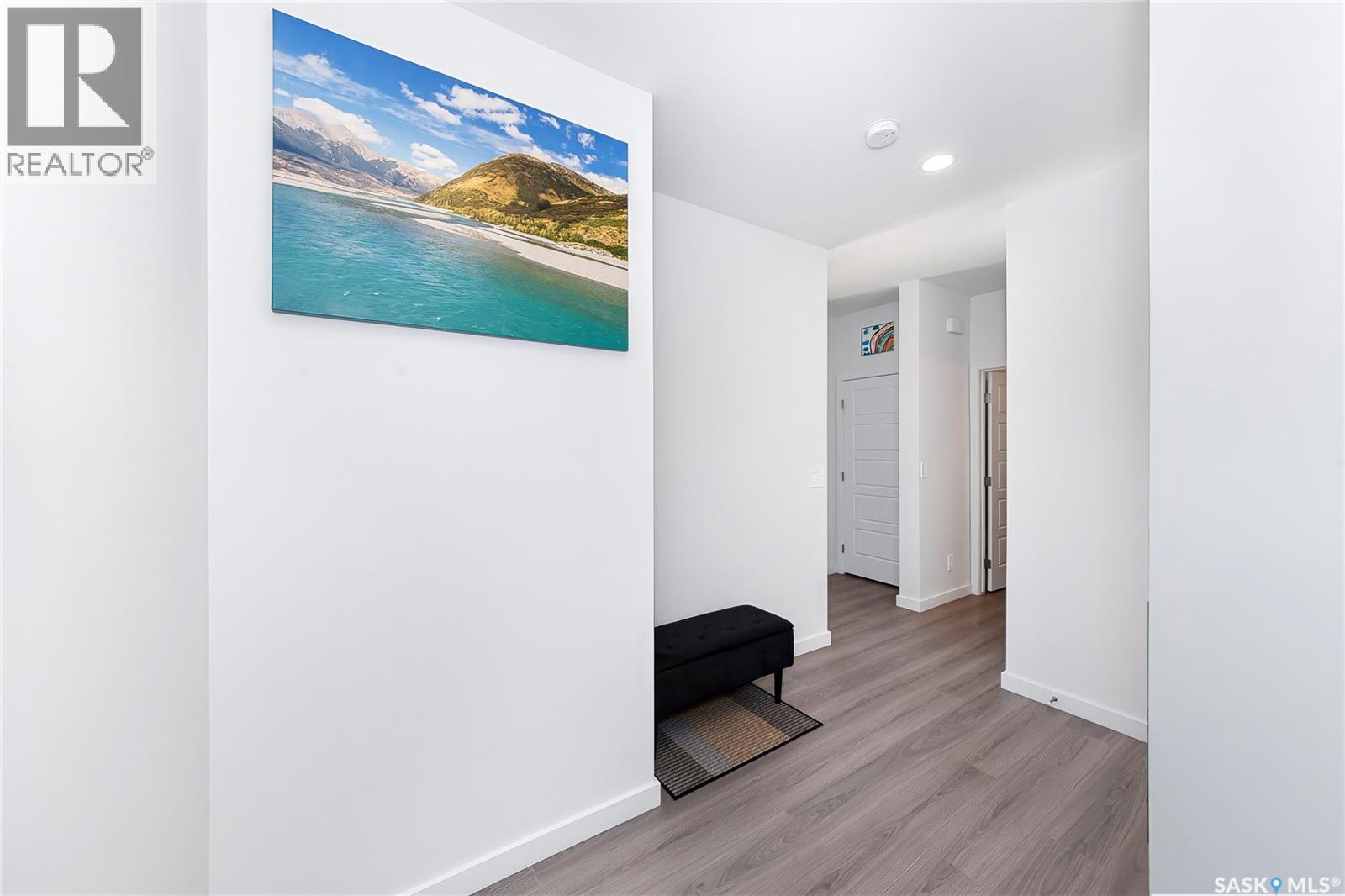 1038 Childers Court, Saskatoon, Saskatchewan  S7L 6T8 - Photo 3 - SK033294