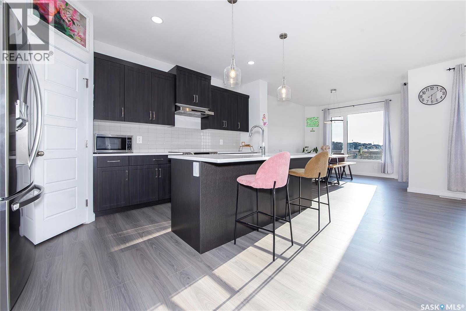 1038 Childers Court, Saskatoon, Saskatchewan  S7L 6T8 - Photo 6 - SK033294