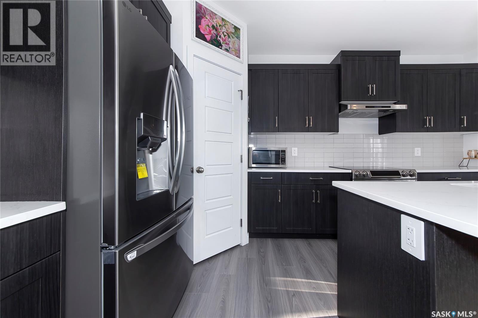 1038 Childers Court, Saskatoon, Saskatchewan  S7L 6T8 - Photo 8 - SK033294