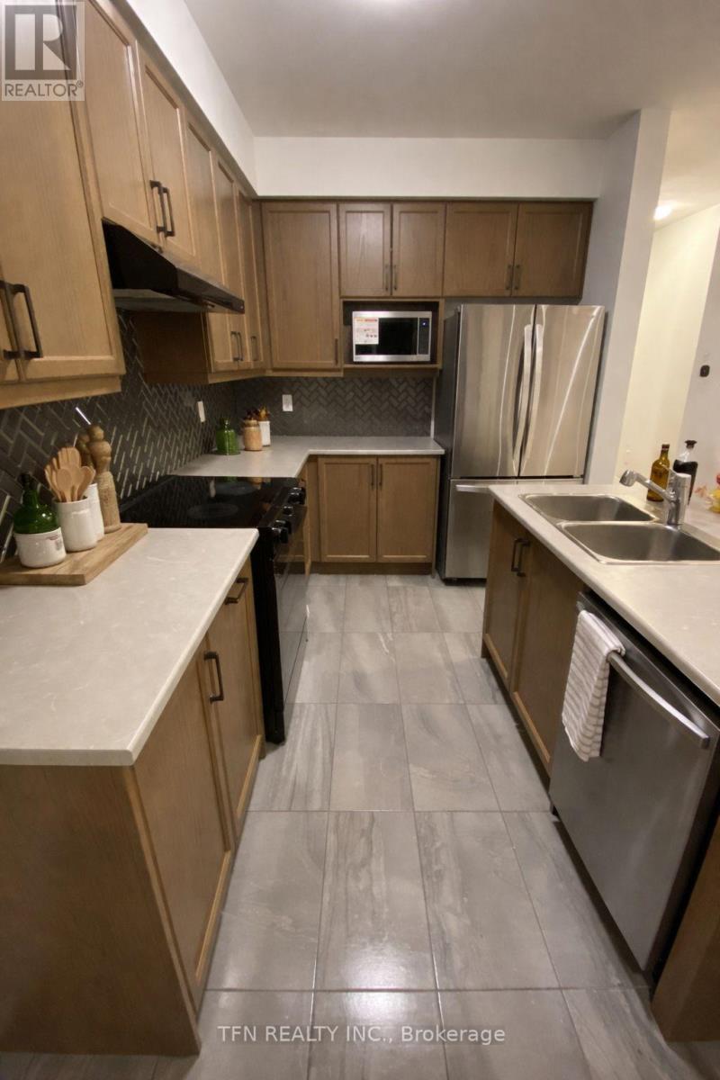 199 Port Crescent, Welland, Ontario  L3B 0N2 - Photo 4 - X12855472