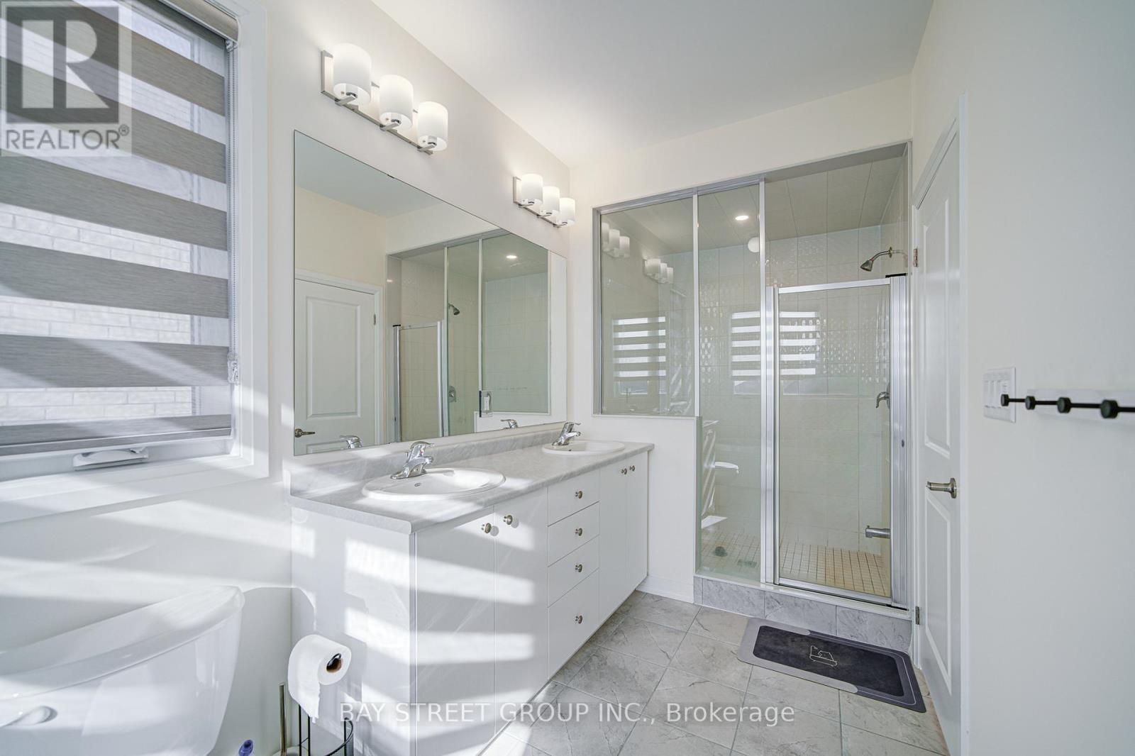 1091 Pisces Trail, Pickering, Ontario  L1X 0P8 - Photo 15 - E13017092