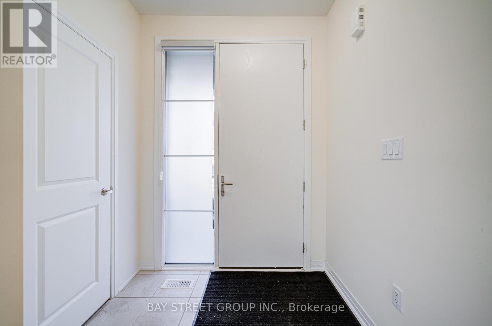 1091 Pisces Trail, Pickering, Ontario  L1X 0P8 - Photo 2 - E13017092