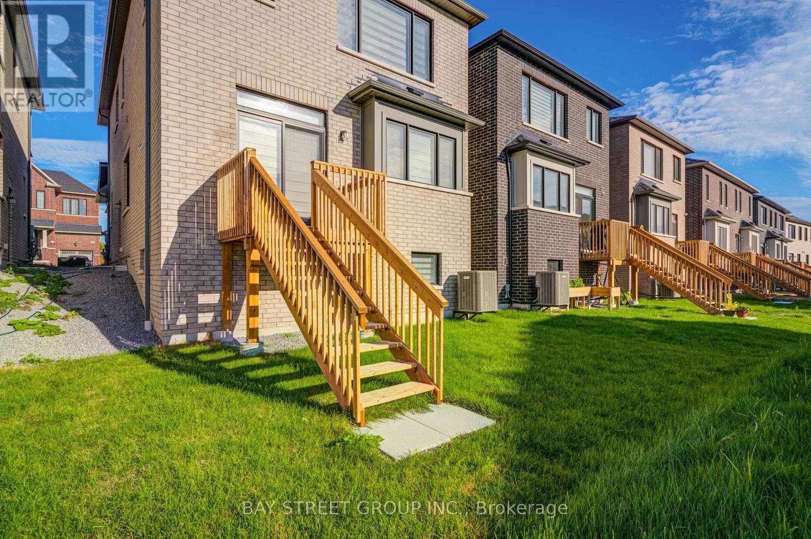 1091 Pisces Trail, Pickering, Ontario  L1X 0P8 - Photo 21 - E13017092