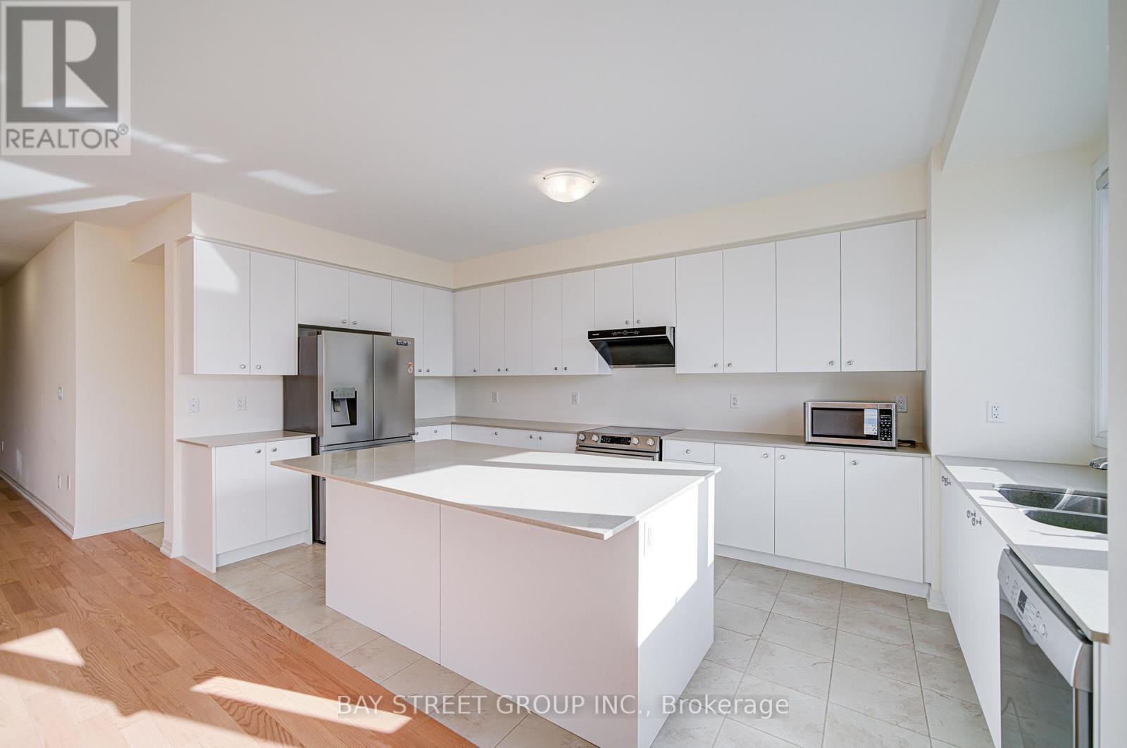 1091 Pisces Trail, Pickering, Ontario  L1X 0P8 - Photo 7 - E13017092