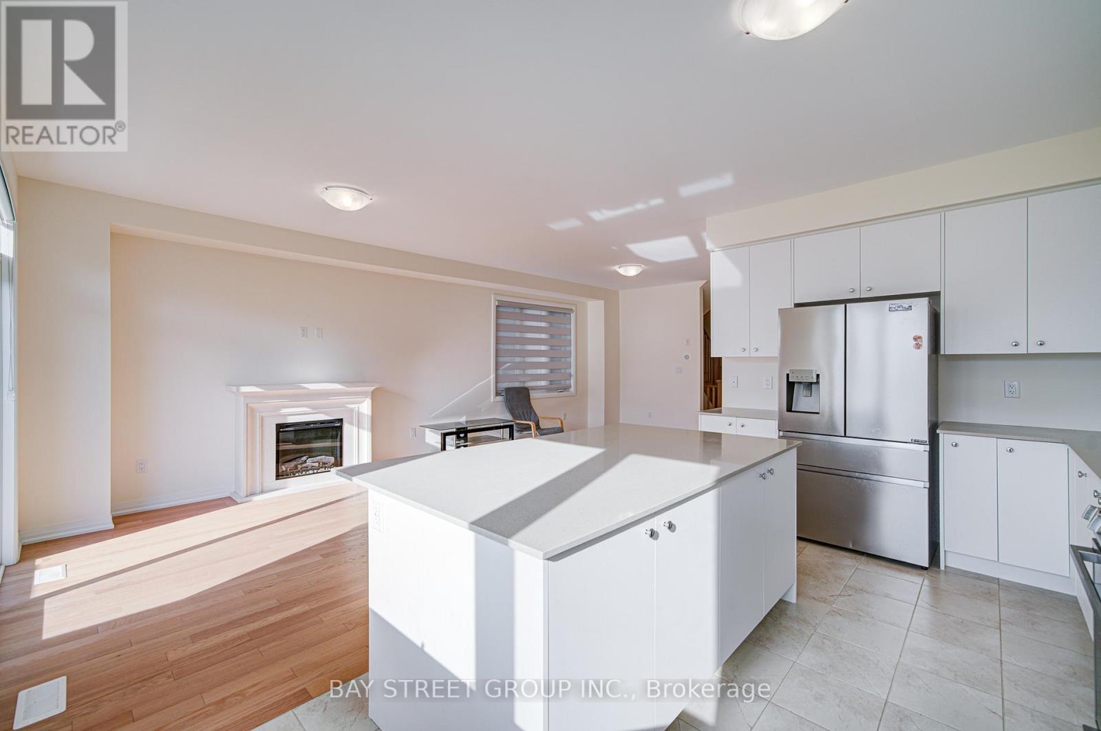 1091 Pisces Trail, Pickering, Ontario  L1X 0P8 - Photo 8 - E13017092