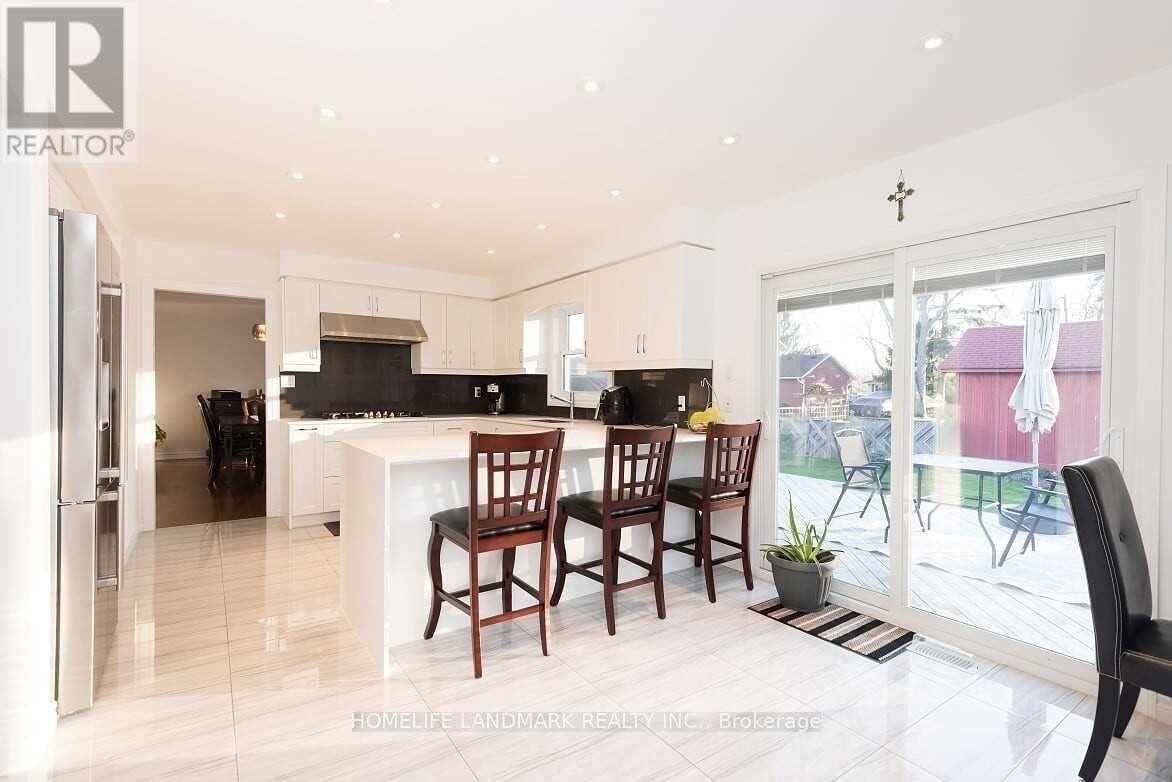 32 Elmvale Boulevard, Whitchurch-Stouffville, Ontario  L4A 2Y3 - Photo 10 - N13017064