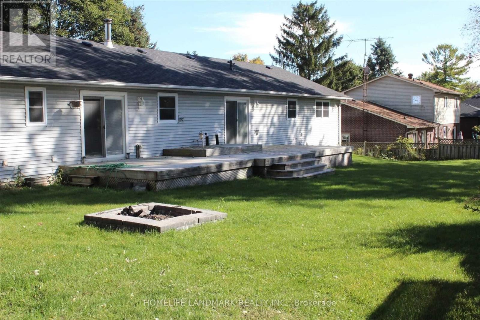 32 Elmvale Boulevard, Whitchurch-Stouffville, Ontario  L4A 2Y3 - Photo 2 - N13017064