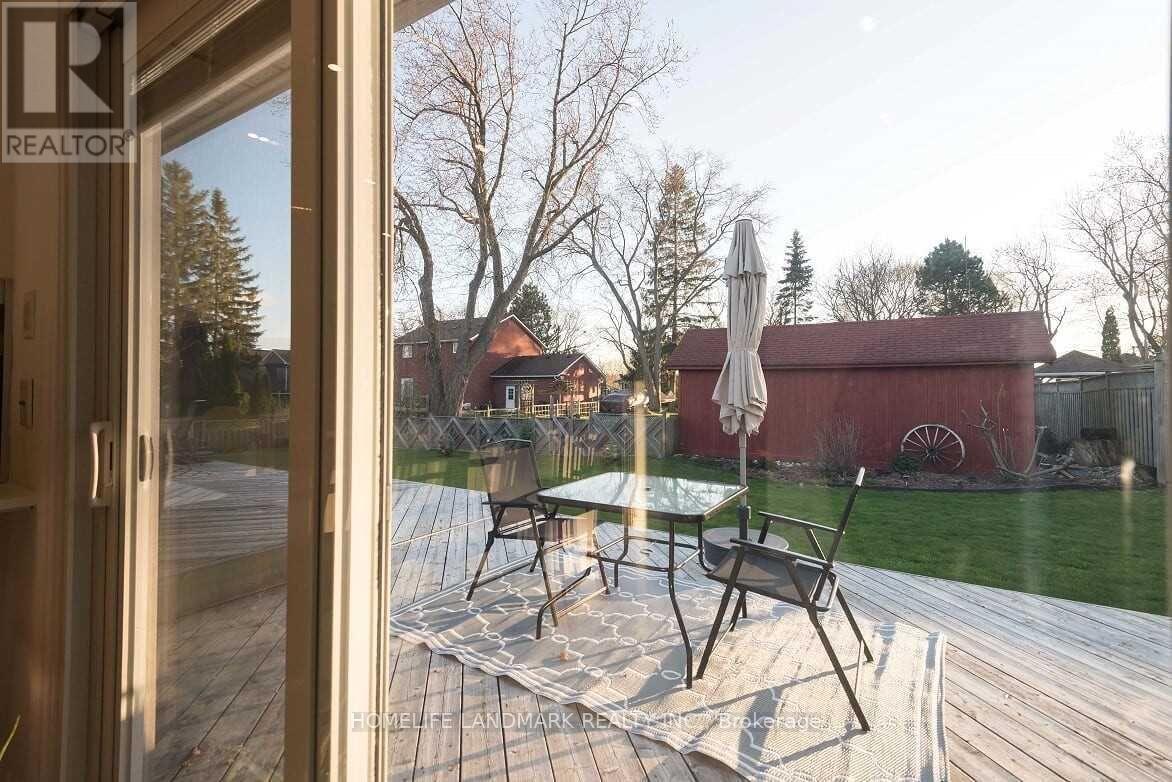 32 Elmvale Boulevard, Whitchurch-Stouffville, Ontario  L4A 2Y3 - Photo 4 - N13017064