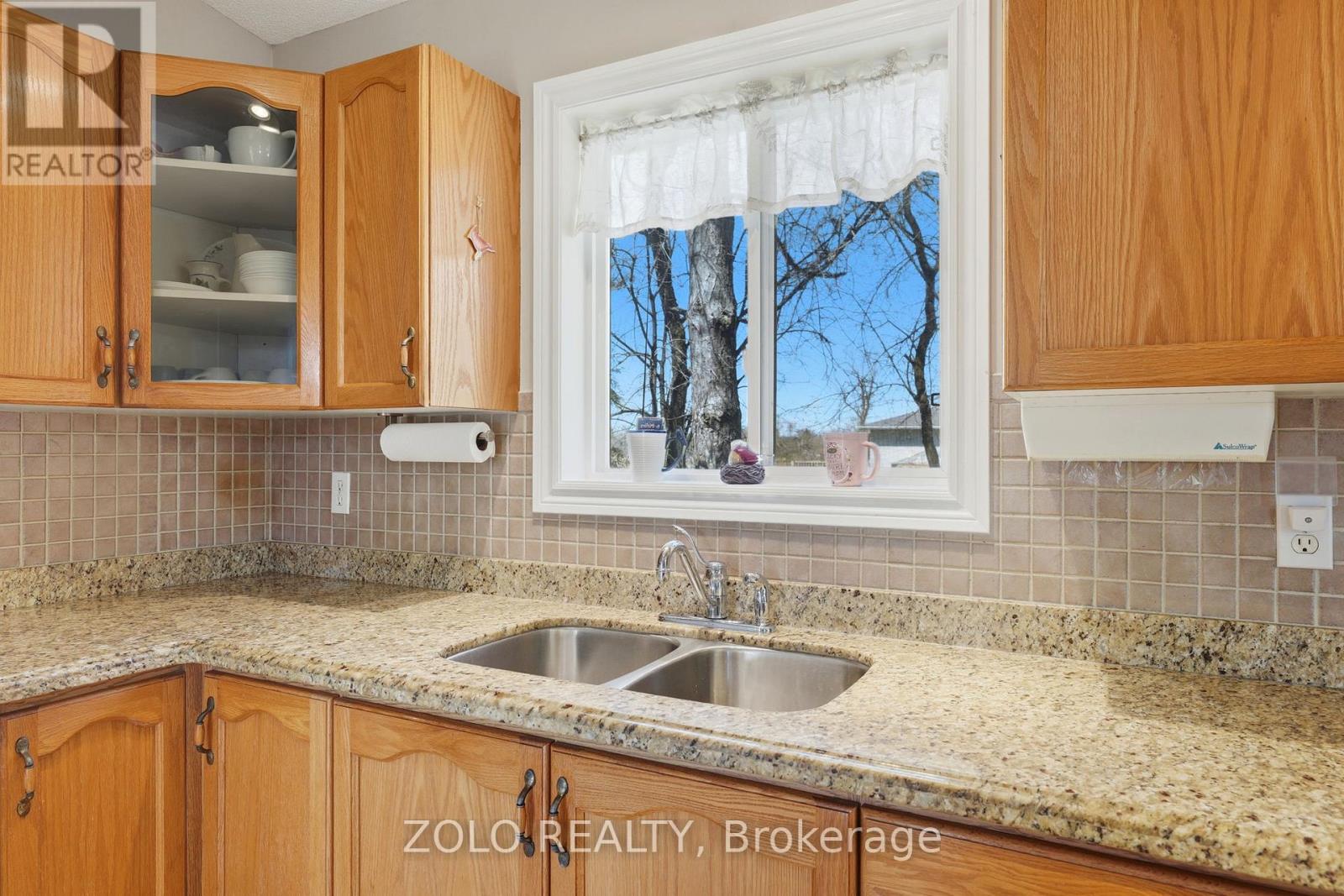 30 Sunset Beach Road, Georgina, Ontario  L0E 1N0 - Photo 11 - N13017118