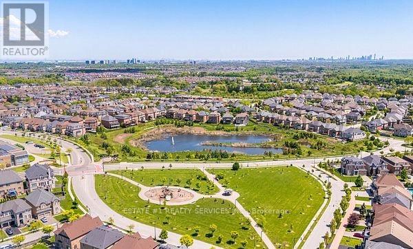 48 Beacon Hill Drive, Brampton, Ontario  L6X 0V7 - Photo 3 - W13017094