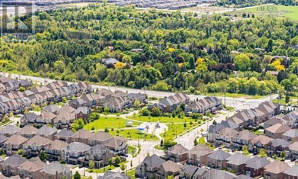 48 Beacon Hill Drive, Brampton, Ontario  L6X 0V7 - Photo 4 - W13017094