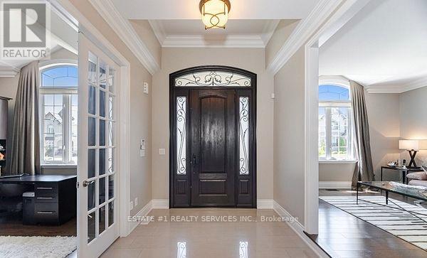 48 Beacon Hill Drive, Brampton, Ontario  L6X 0V7 - Photo 9 - W13017094