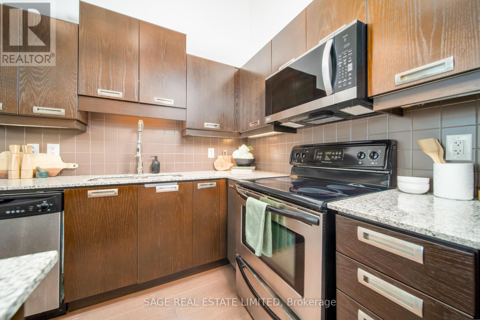 803 - 2 Fieldway Road, Toronto, Ontario  M8Z 0B9 - Photo 6 - W13017104