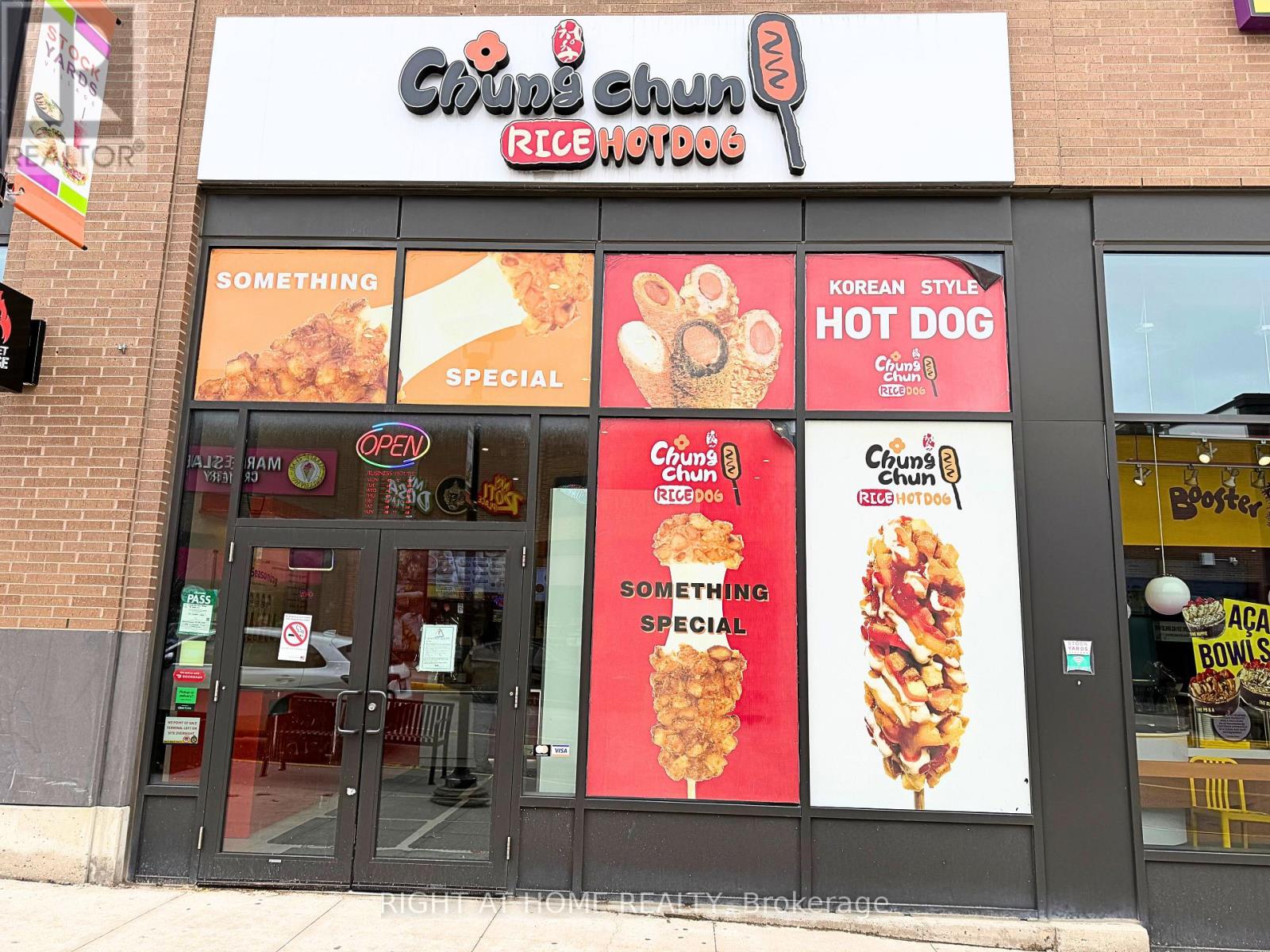 J104 - 90 WESTON ROAD, Toronto, Ontario